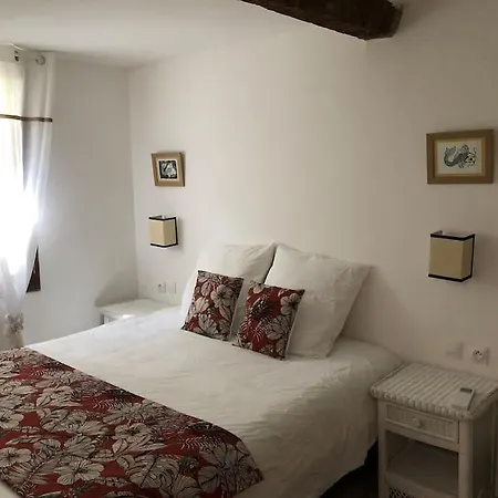 Ferienhaus Charmante Maison De Village Avec Toit Terrasse Montalba-le-Chateau