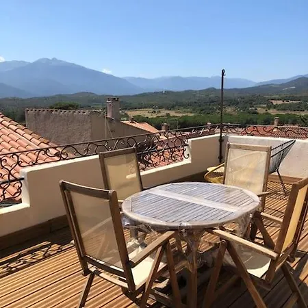 Charmante Maison De Village Avec Toit Terrasse Ferienhaus