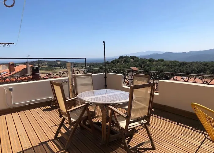 Charmante Maison De Village Avec Toit Terrasse *